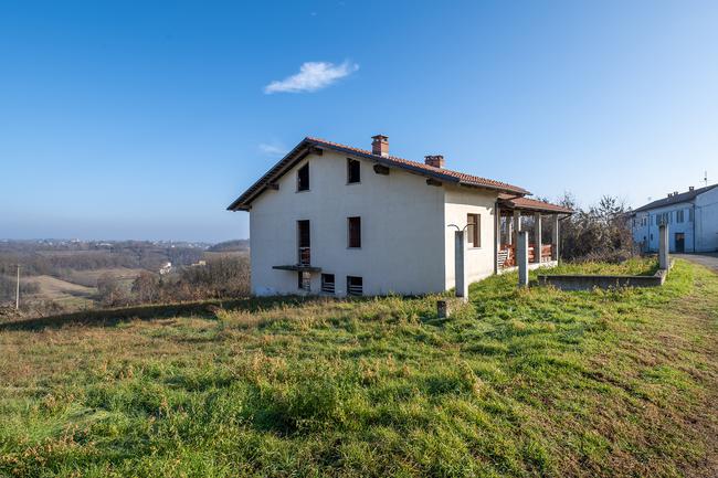 Land for sale in Asti region