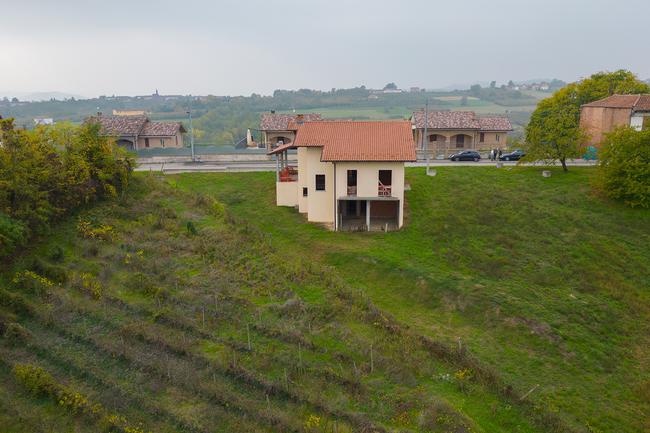 Land for sale in Asti region