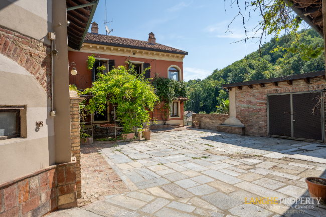 Beautiful home in ancient town