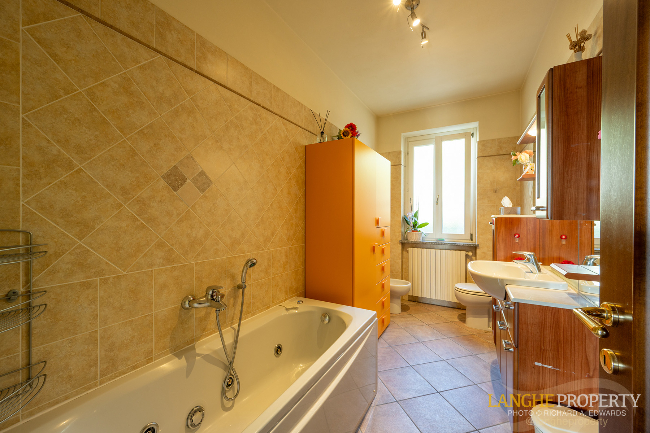 2 bedroom apartment in Barolo area