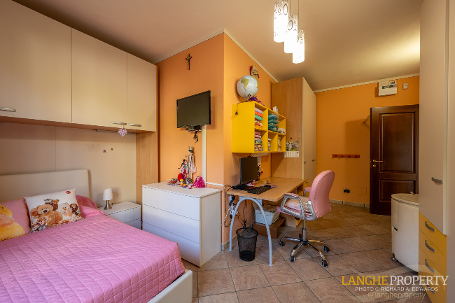 2 bedroom apartment in Barolo area
