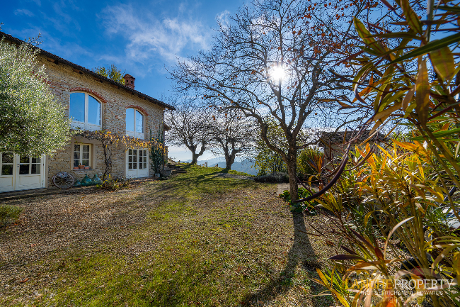 Piedmont Langhe stone farmhouse for sale in wine area, Italy