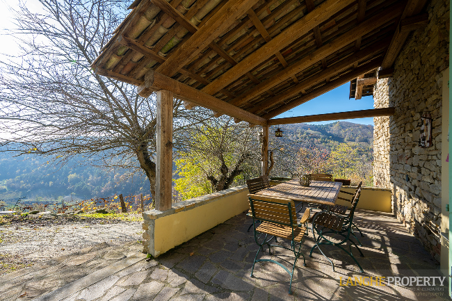 Piedmont Langhe stone farmhouse for sale in wine area, Italy