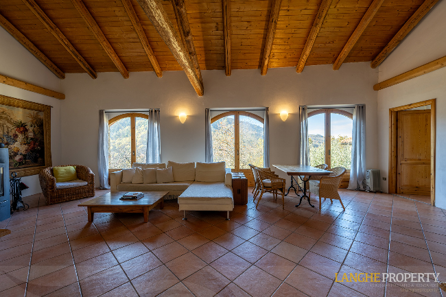 Piedmont Langhe stone farmhouse for sale in wine area, Italy