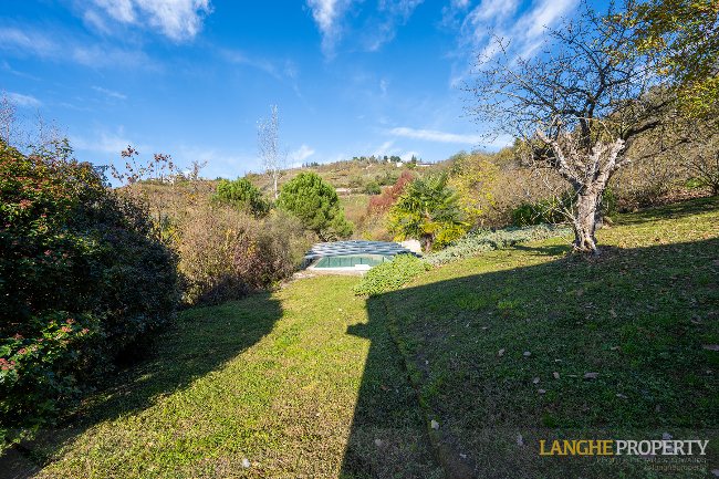 Piedmont Langhe stone farmhouse for sale in wine area, Italy