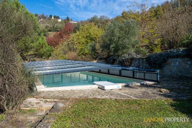 Piedmont Langhe stone farmhouse for sale in wine area, Italy