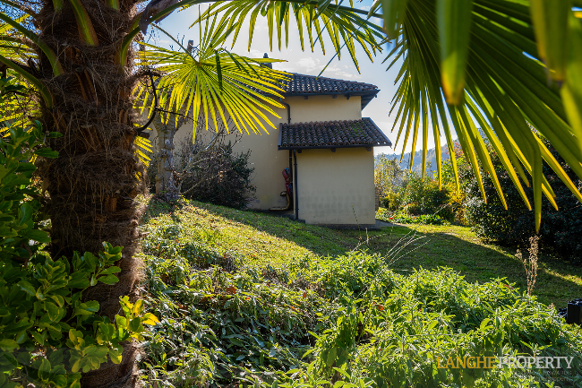 Piedmont Langhe stone farmhouse for sale in wine area, Italy